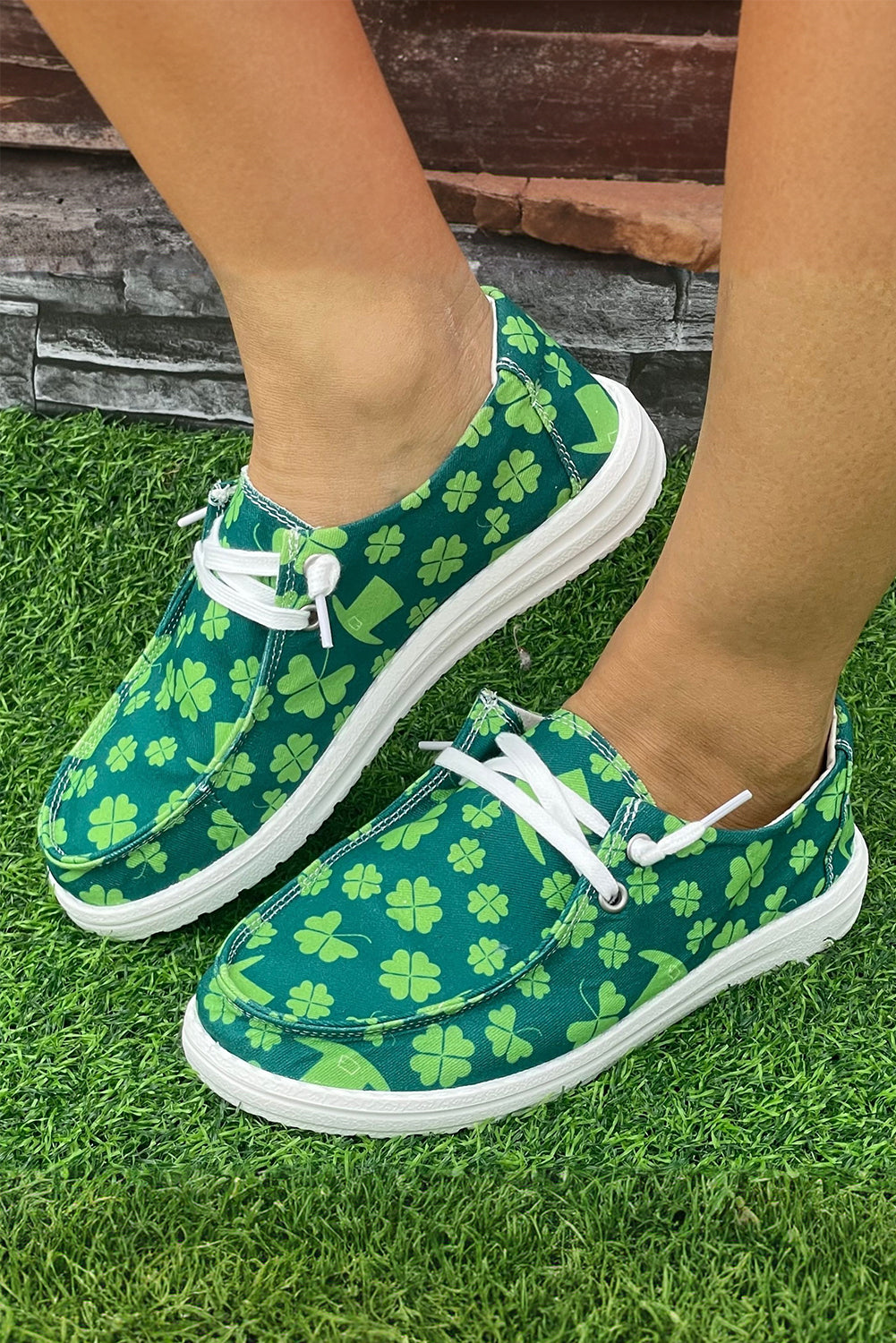 Blackish Green Clover Print Criss Cross Slip On Canvas Shoes - LA Grand