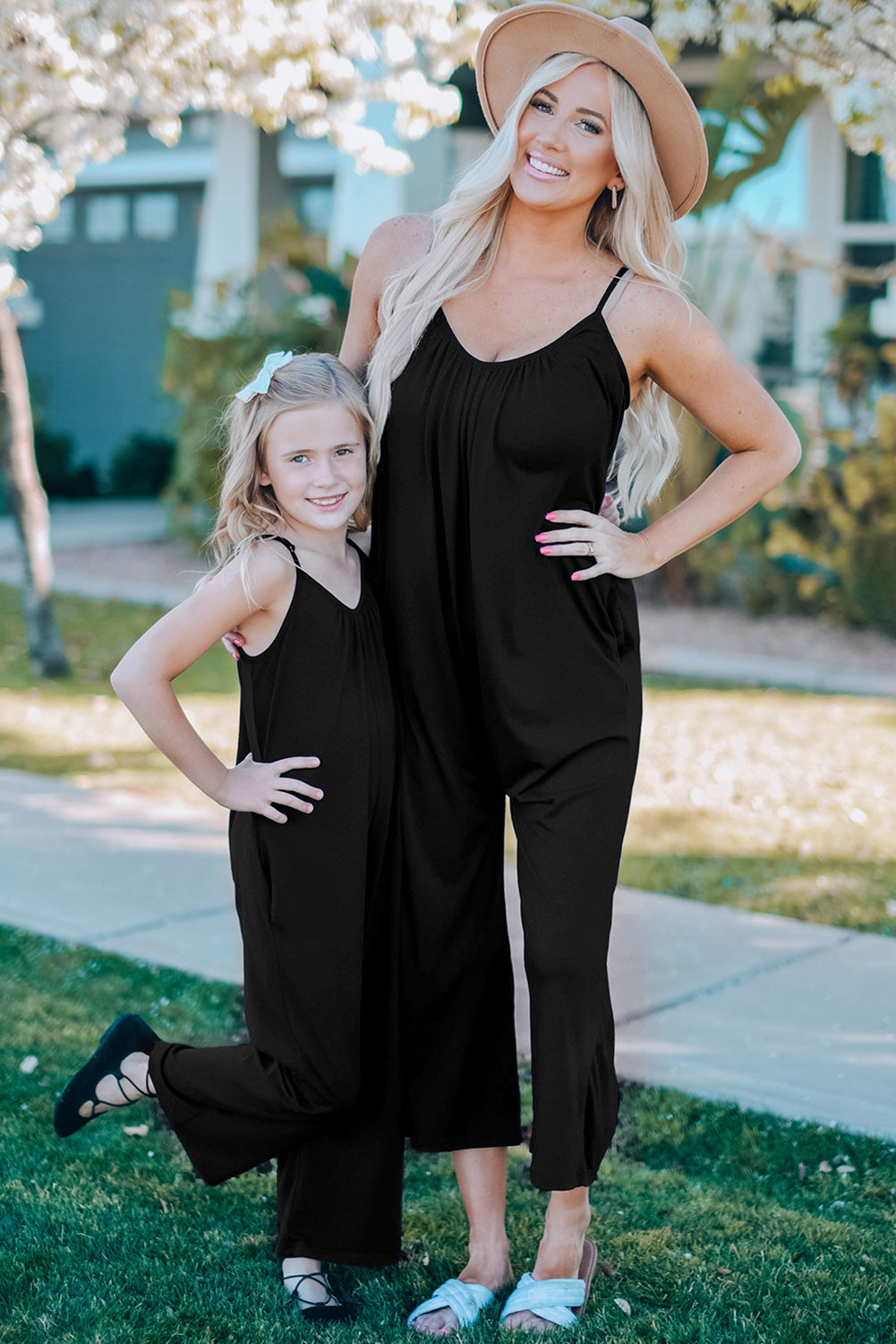 Black Spaghetti Straps Wide Leg Pocketed Jumpsuits - LA Grand