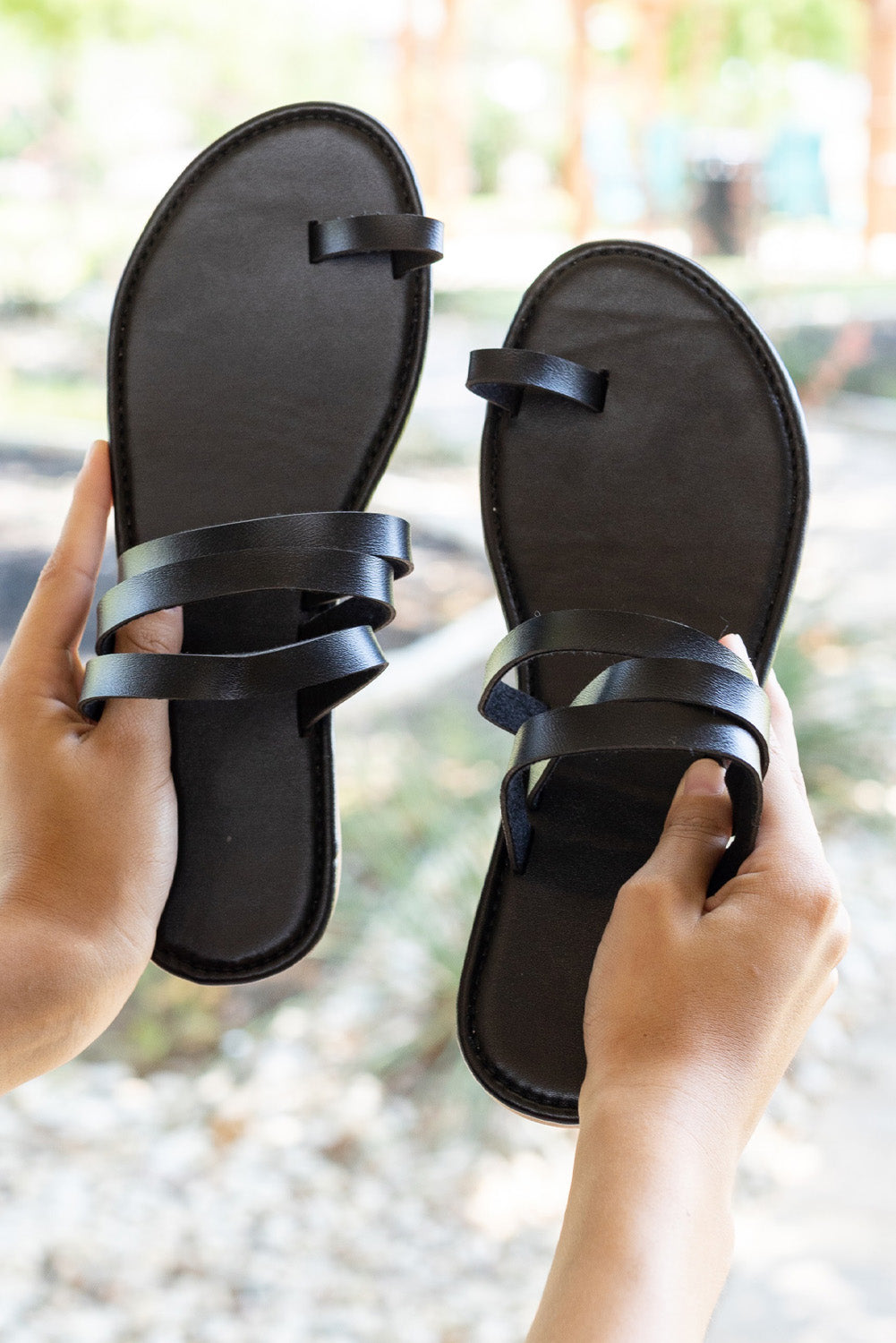 Black Ring Toe Strappy Flat Slippers - LA Grand