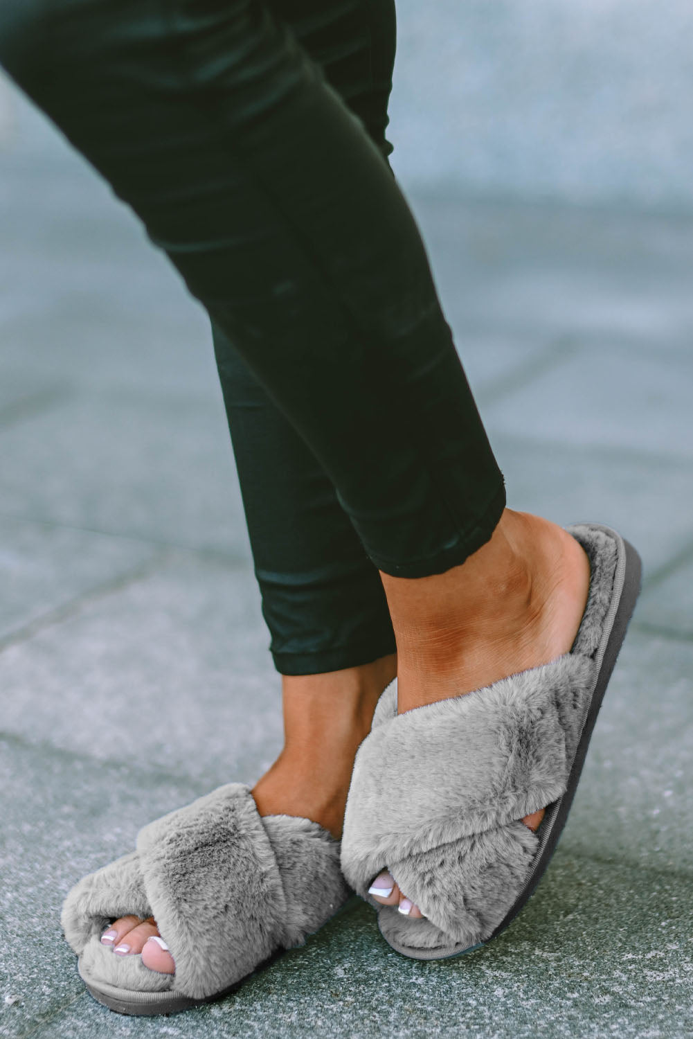 Gray Crossed Straps Winter Furry Slippers - LA Grand