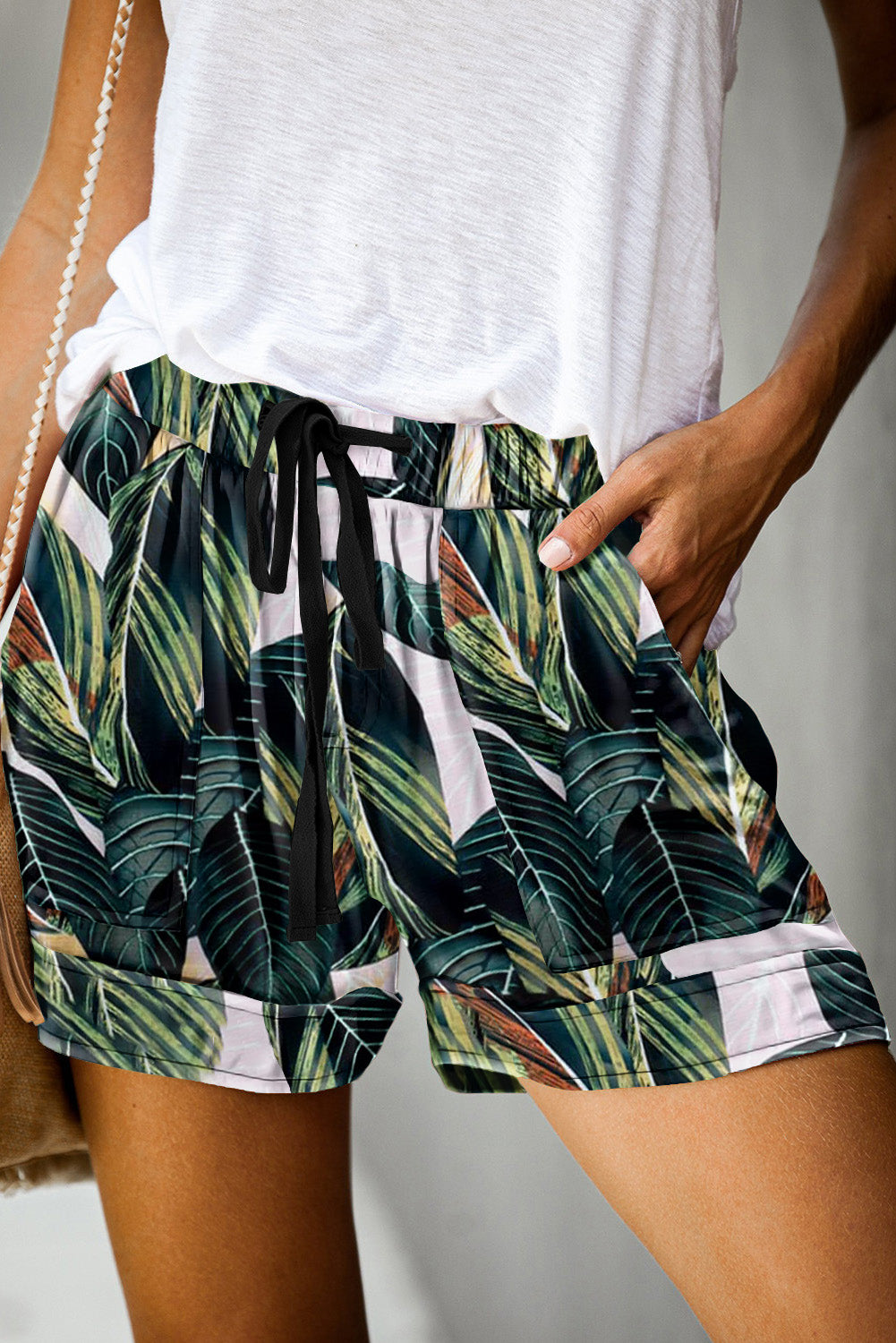 Green Leaves Print Drawstring Casual Elastic Waist Pocketed Shorts - LA Grand