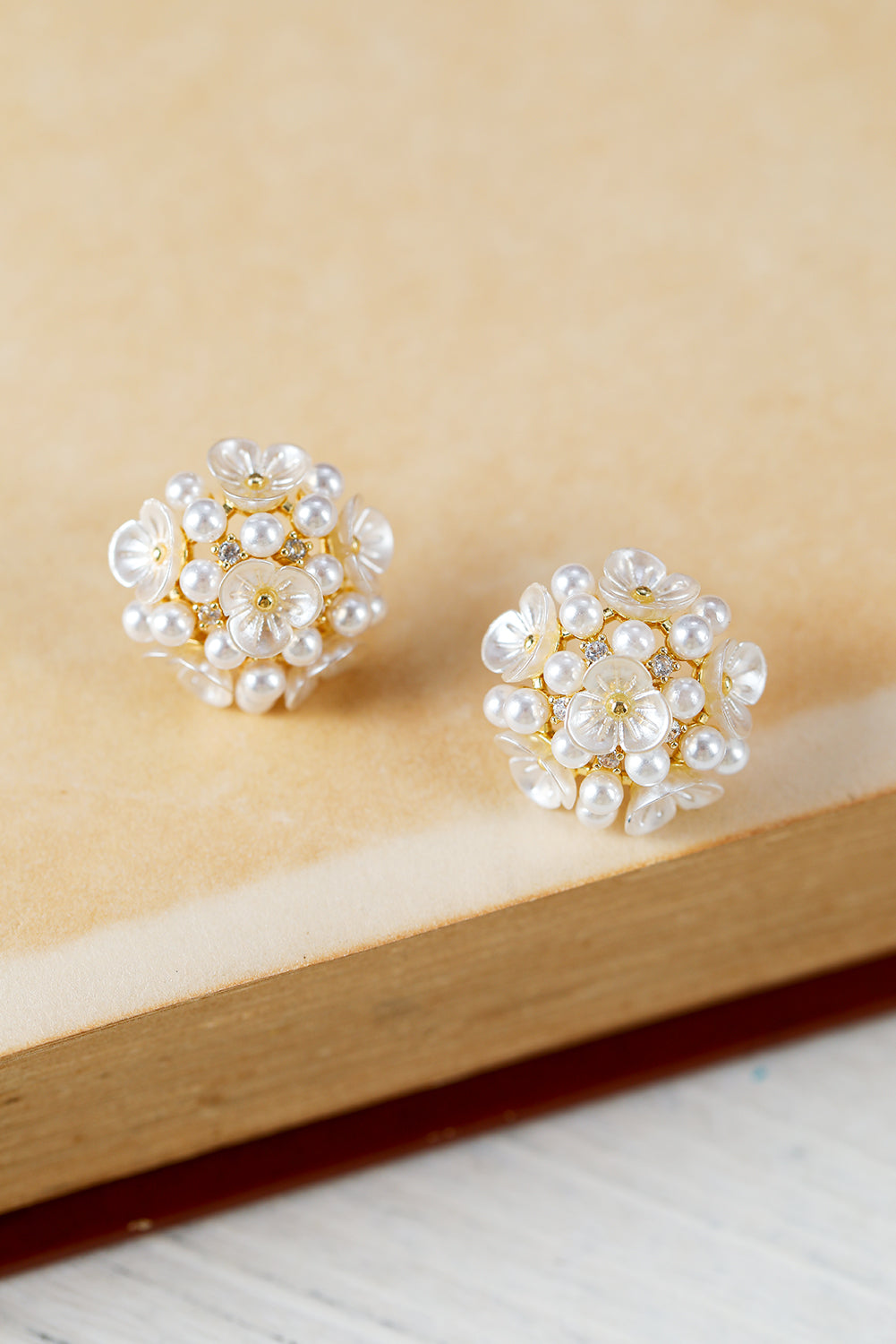 Gold Flower Faux Pearls Stud Earrings - LA Grand