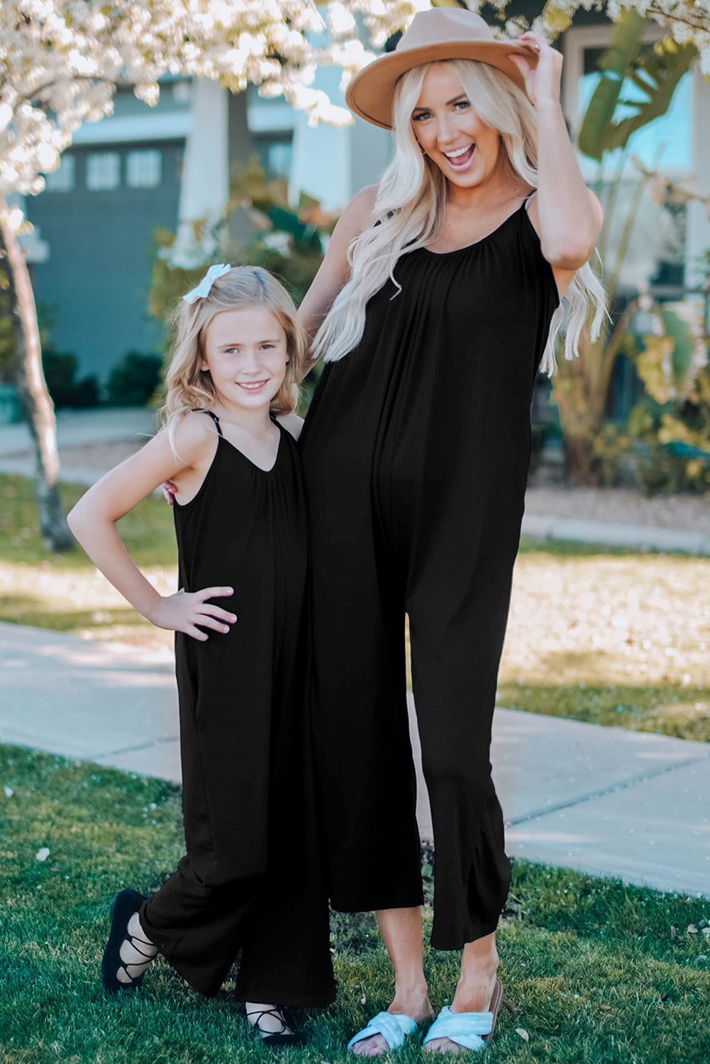 Black Spaghetti Straps Wide Leg Pocketed Jumpsuits - LA Grand