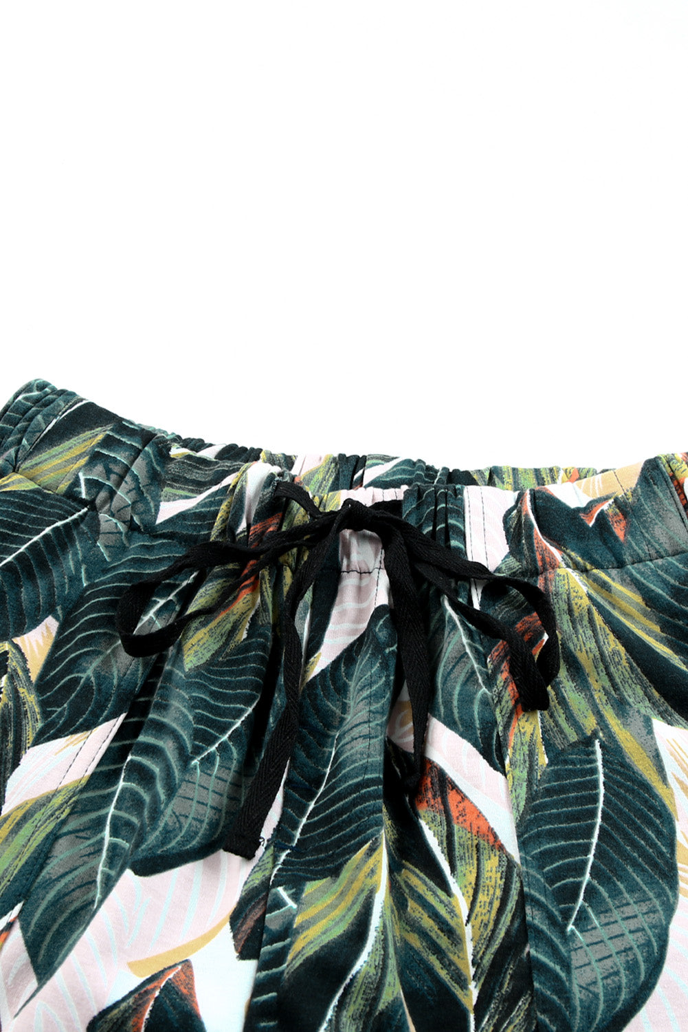 Green Leaves Print Drawstring Casual Elastic Waist Pocketed Shorts - LA Grand