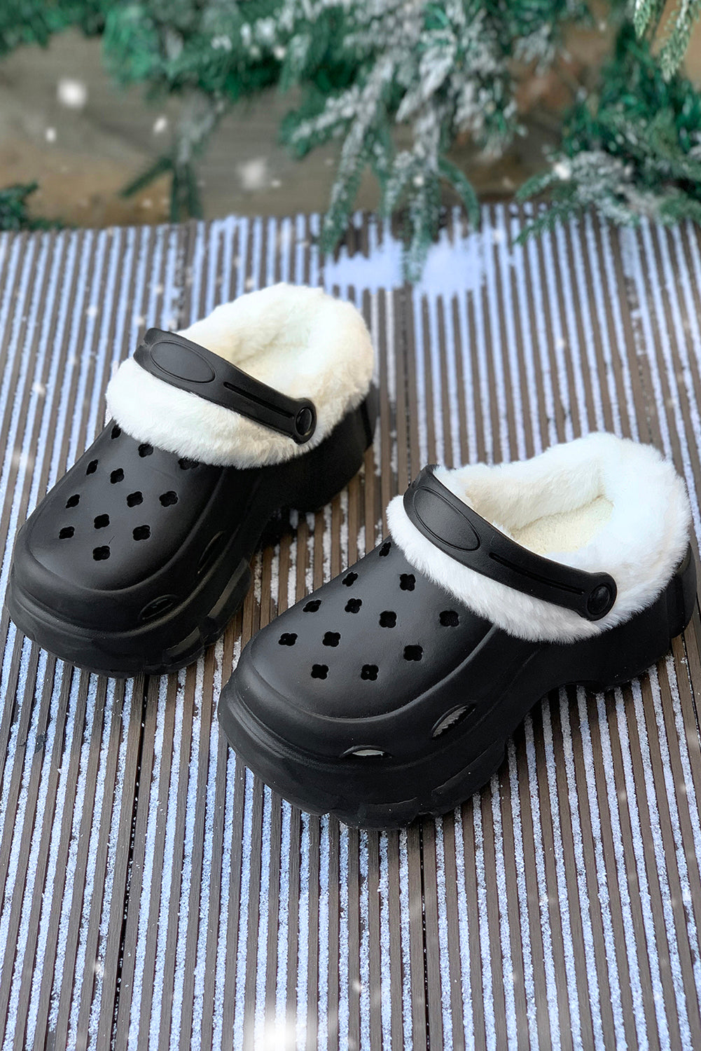 White Plush Lining Winter Hollowed Clogs - LA Grand