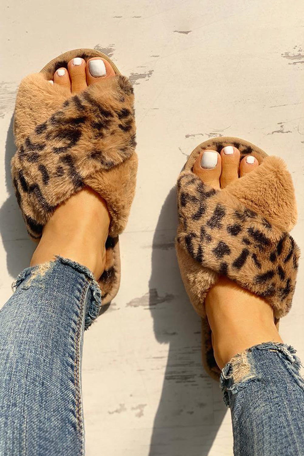 Brown Leopard Crossed Straps Furry Slippers - LA Grand