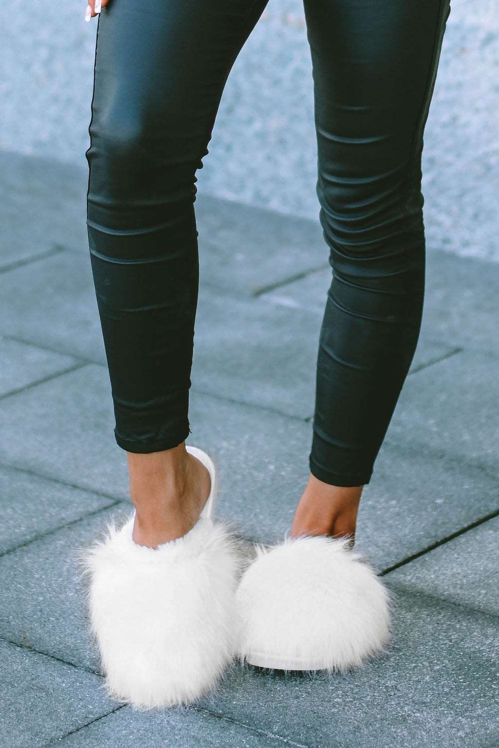 White Fuzzy Round Toe Home Slippers - LA Grand